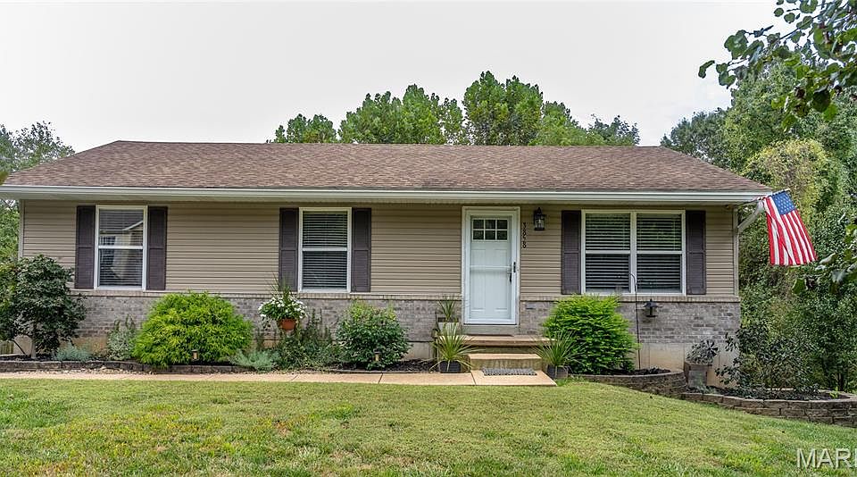 1st image of 3858 Birch Dr