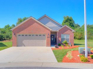 145 Gavins Ct NW, Christiansburg, VA