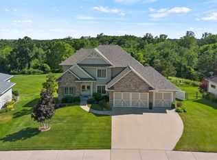 32 Auburn East Ln, Coralville, IA 52241