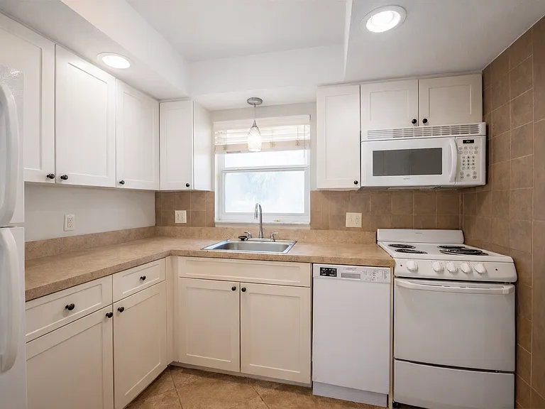 Casa Corsicana Apartments — Photo 4
