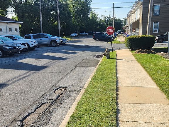 4th image of 365 Hazel St