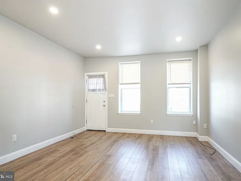 3037 Tulip St — Photo 8
