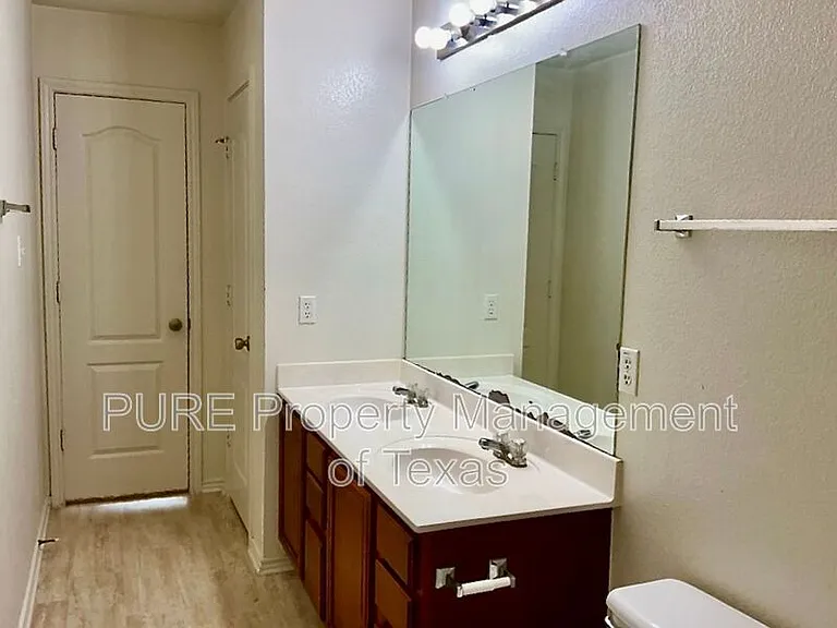 3502 Sandy Brook Dr — Photo 14