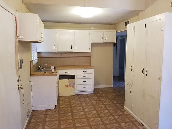 3rd image of 3828 Bryce Ave APT A