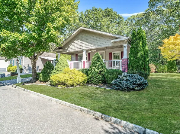 1661 Old Country Road #516, Riverhead, NY 11901