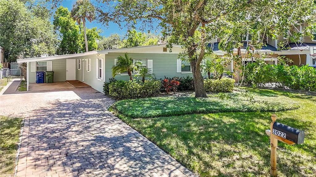 3 bed, 2.0 bath, 1440 sqft, $3,795 — Photo 3