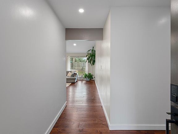 5th image of 3808 Northfield Rd