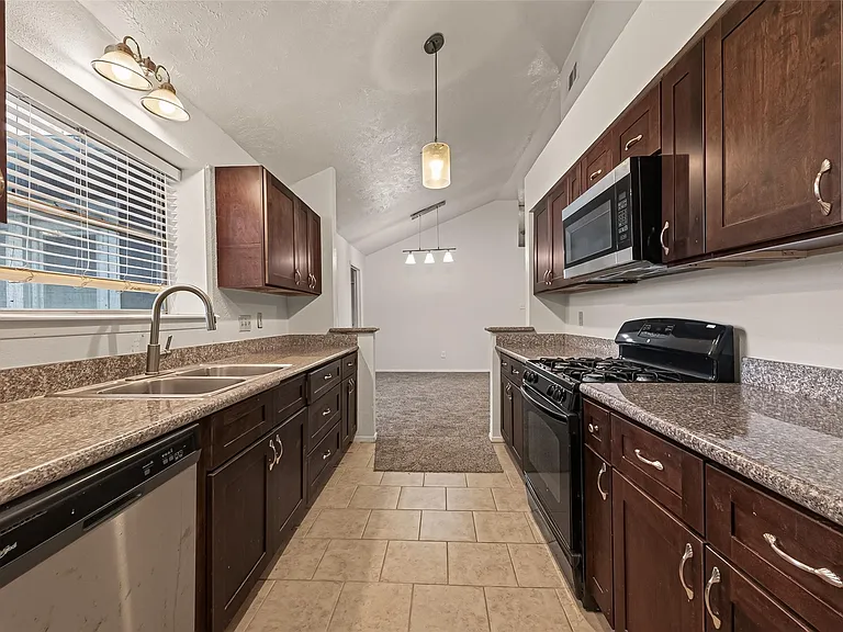 2714 S Brompton Dr — Photo 18