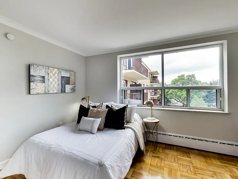 460 Eglinton Ave E #503 — Photo 20