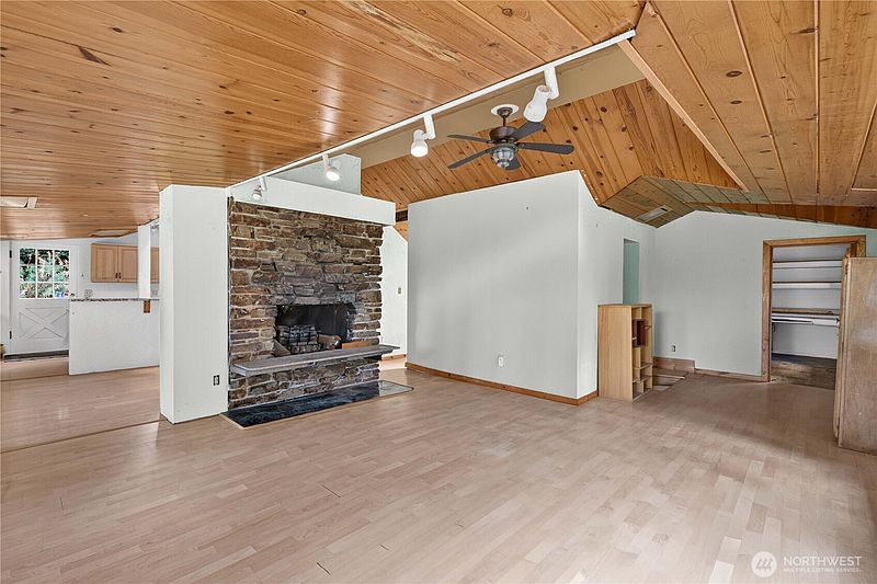 3rd image of 26516 8th Avenue S