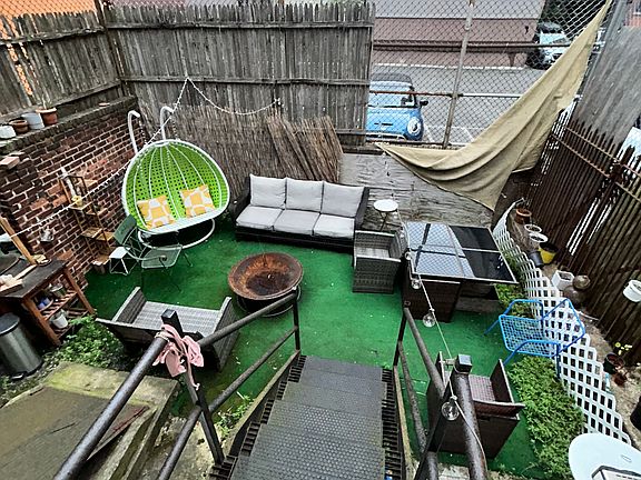 2nd image of 215 Richardson St #2