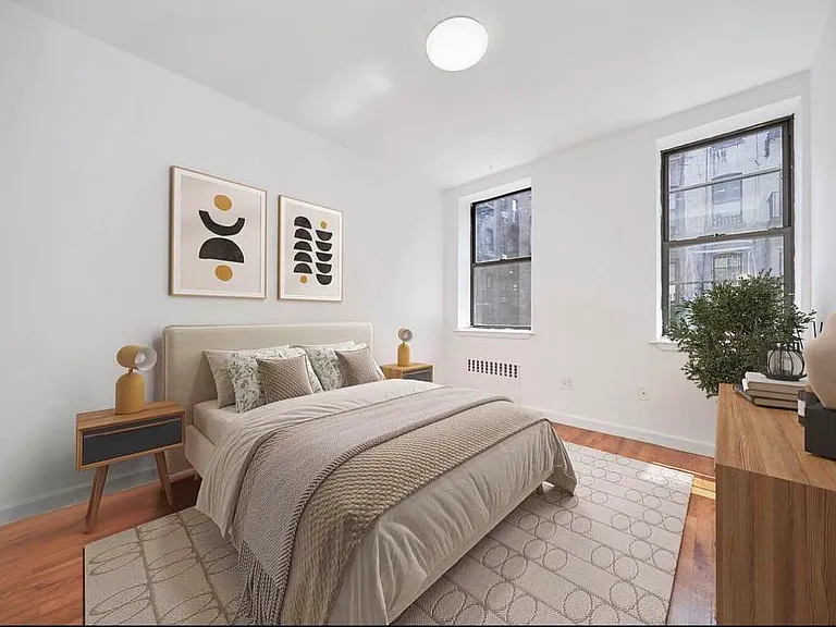 408 W 49th St #4 — Photo 4
