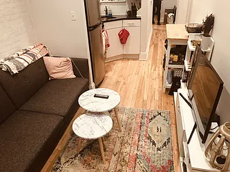 Rented by Metropolis Real Estate of Manhattan