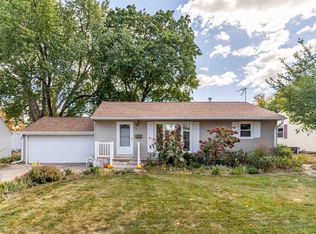 1827 3rd Ave NW, Waverly, IA 50677