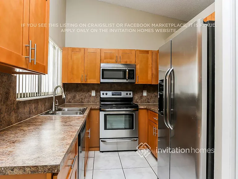 4705 SW 143rd Ave — Photo 7