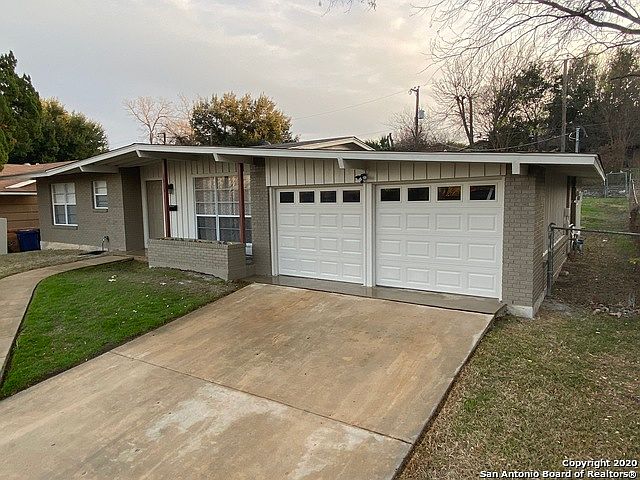 1st image of 3818 Crossette Dr