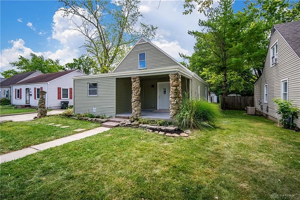 308 Mann Ave photo 1