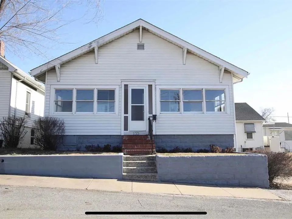 100 Herman St