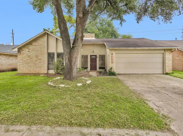 3127 Wagon Trail Dr, Sugar Land, TX 77479