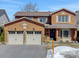 1789 Turnberry Rd, Ottawa, ON K1E3V1