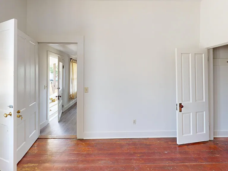 730 1st Ave #C — Photo 4