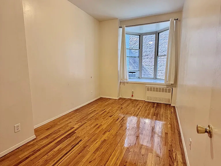 6120 Woodside Ave #2C — Photo 4