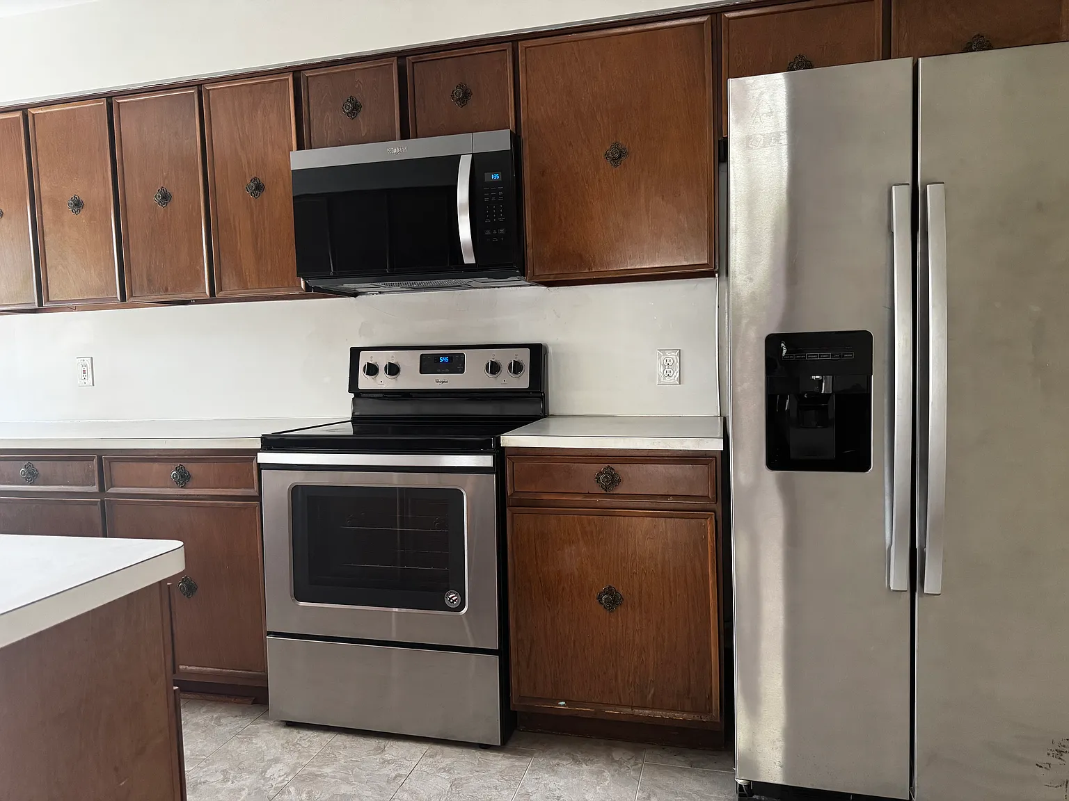 3 bed, 1934 sqft, $2,300 — Photo 3