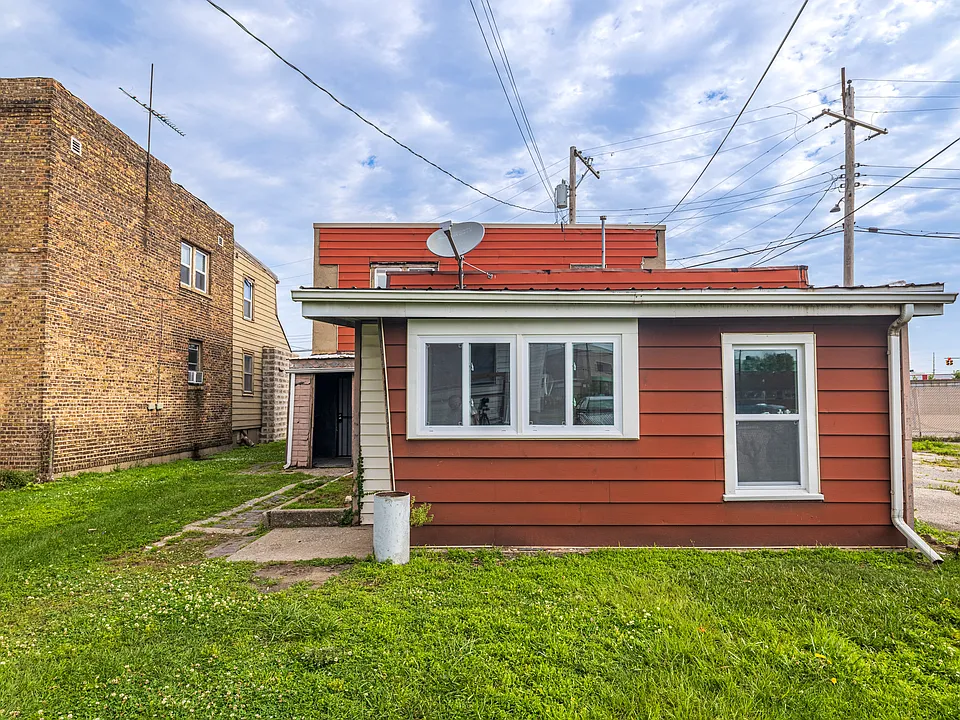 19 Rimbach St #5