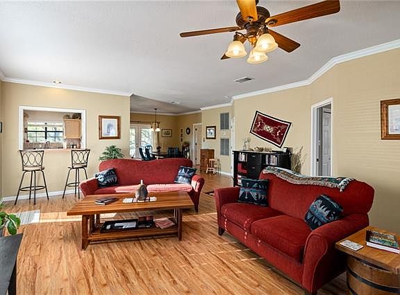 4th image of 364 Eagles Peak Dr