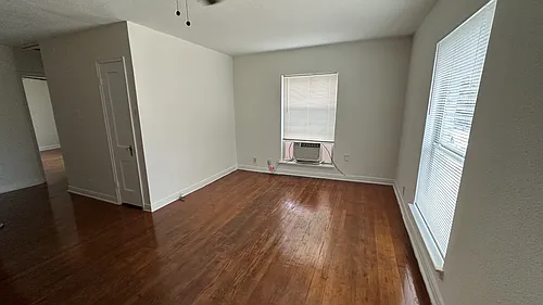 1842 W Main St #3 Photo 1