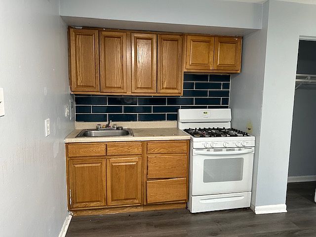 1st image of 5237 Oxford Ave #B6