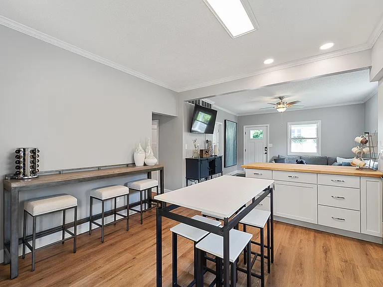 503 N William St — Photo 13