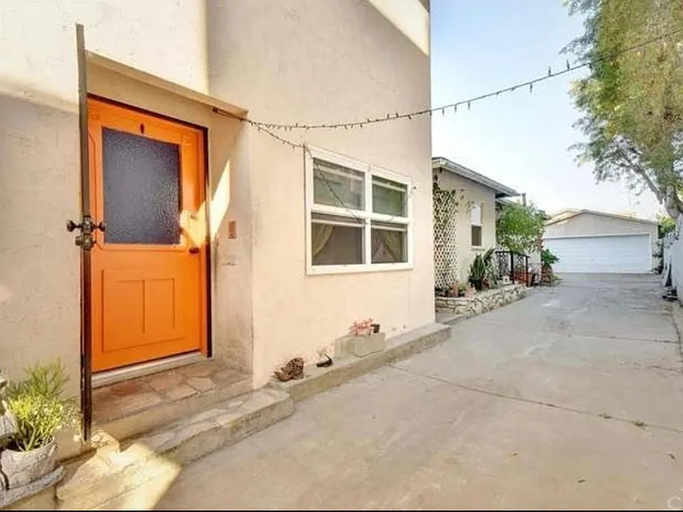 1082 N Loma Ave — Photo 5