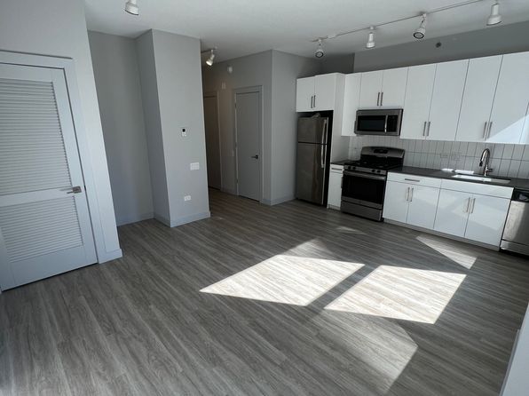 331 S Wells St #1605
