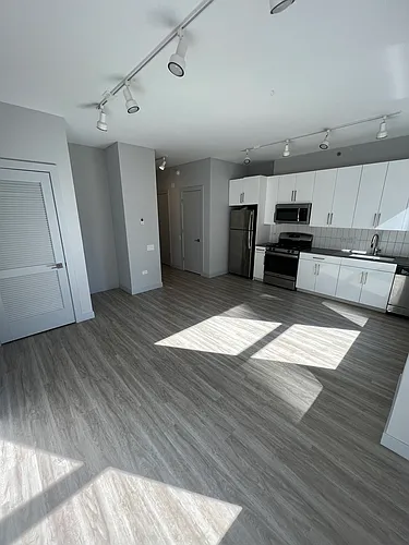 331 S Wells St #612 Photo 1