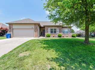 1335 W Stone House Rd, Nixa, MO 65714