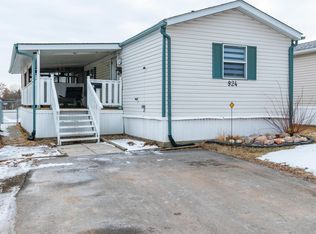 924 Jubilee Clos, Strathcona County, AB T8H2G3