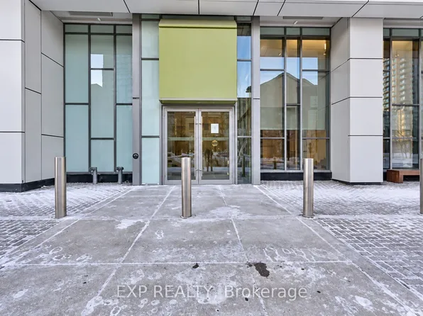 365 Prince Of Wales Dr, Mississauga, ON