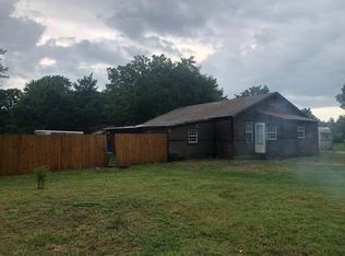 412 N Cedar St, Charleston, MO 63820