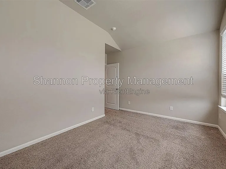 2559 Terrace Point Dr — Photo 42