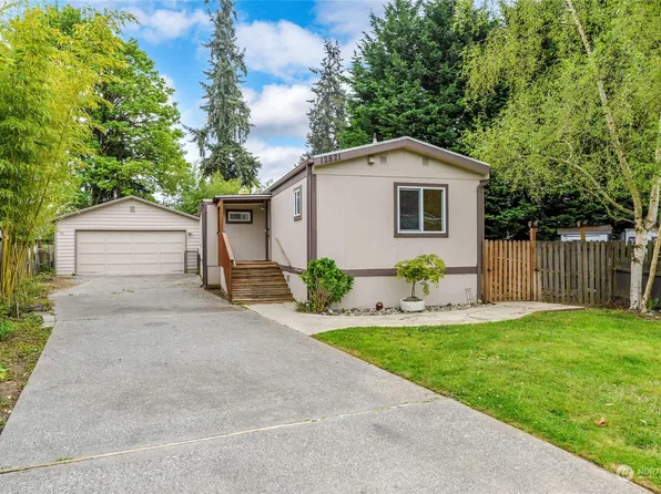 12821 NE 198th Court, Bothell, WA 98011