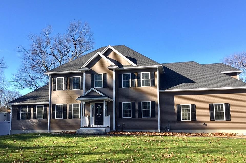 2nd image of 28 Woodlawn Ave