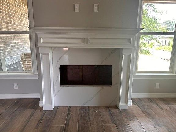 3rd image of 9204 Riggs St
