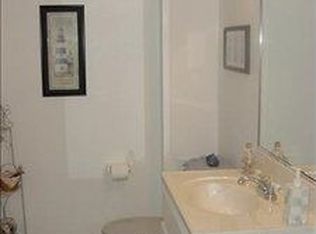 5818 Shelford Ln, Rockford, IL 61107