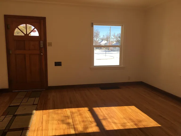 2229 Spruce St — Photo 10