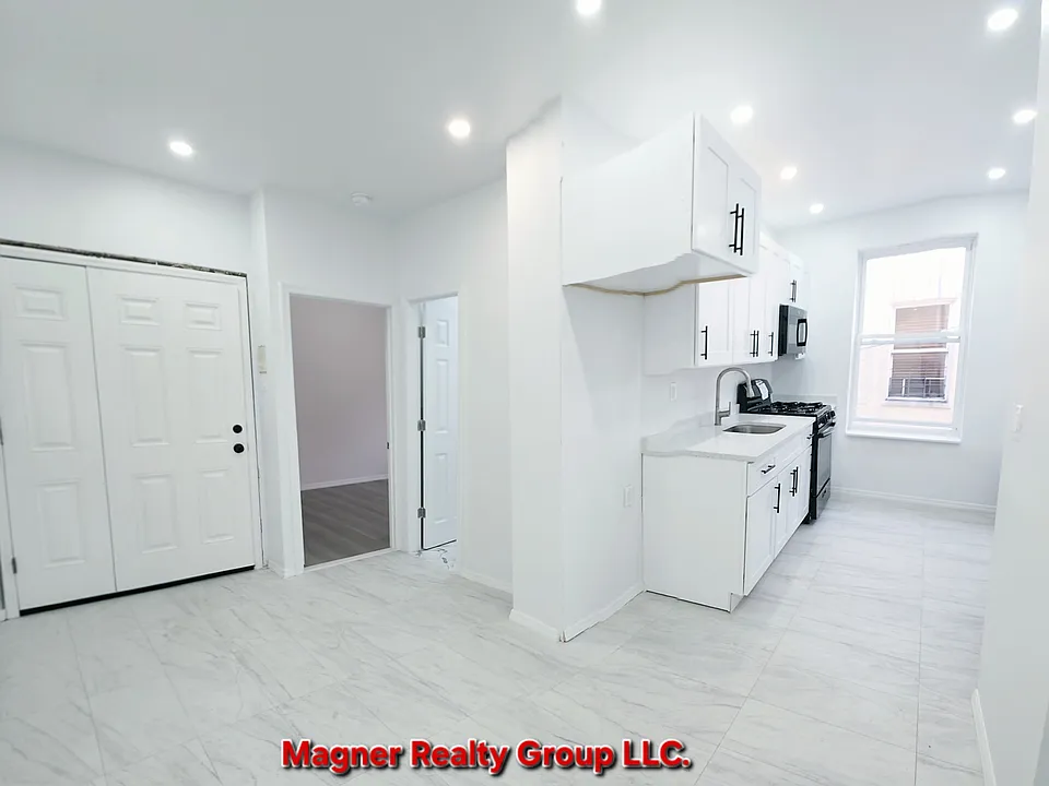 6814 21st Ave #2