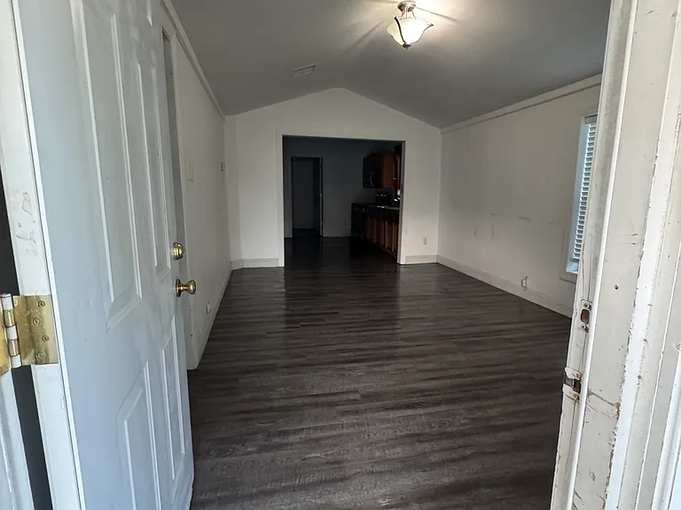 217 Vine St — Photo 2