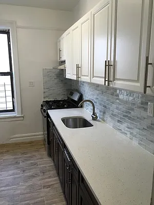 Rented by HFF Realty LLC | media 7