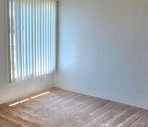 5th image of 3012-3022 Luna St