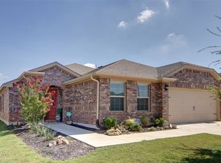 9128 High Stirrup Ln, Fort Worth, TX 76131